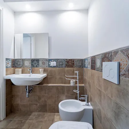 Unyca - Classic Florentine Atmosphere *