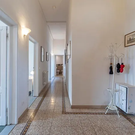 Unyca - Classic Florentine Atmosphere * Florence